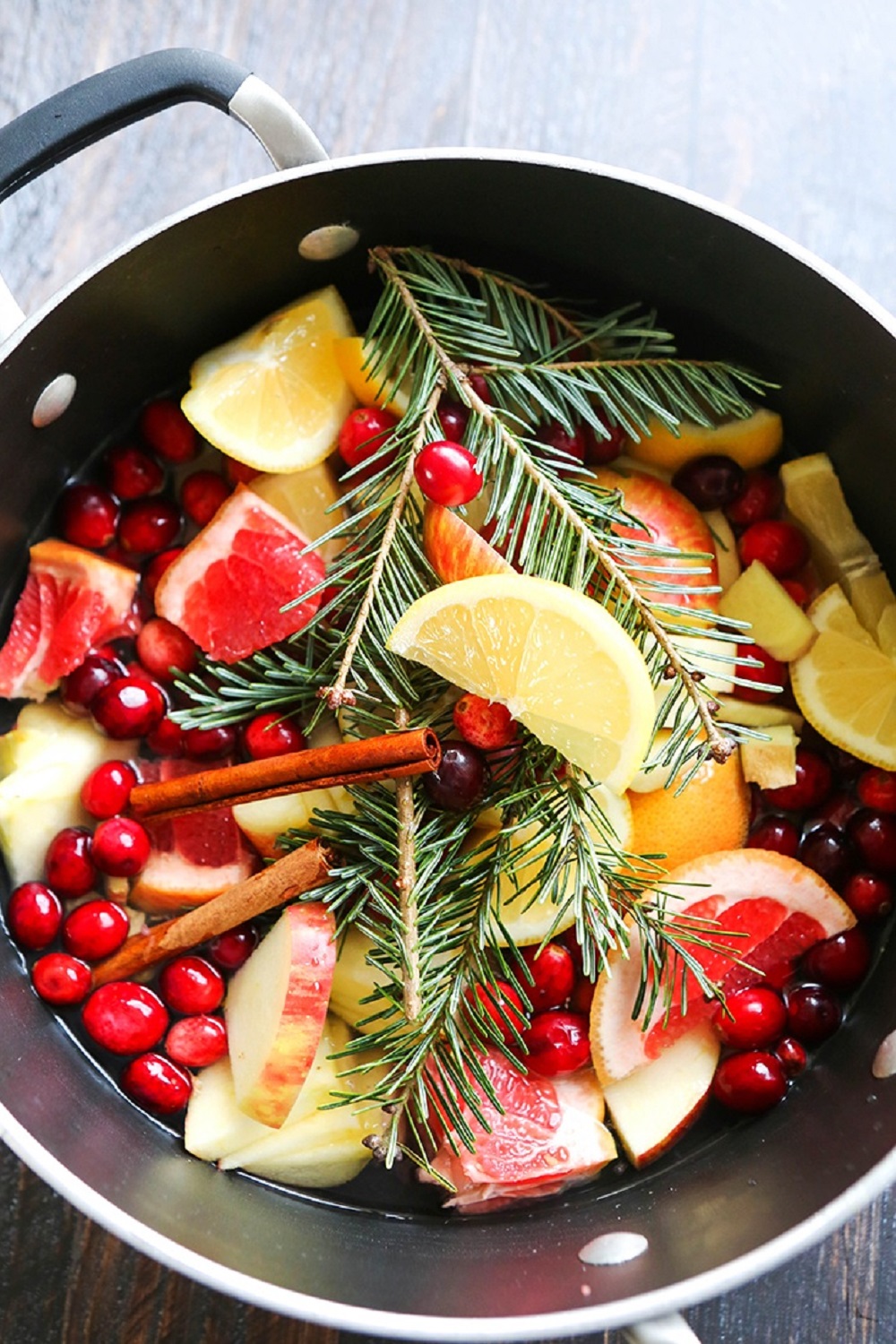 10 Festive Christmas Simmer Pot Recipes • Sarah Blooms